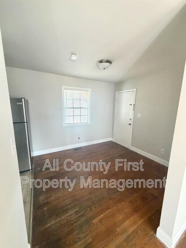 3236 Renault Rd Se - Photo 5 of 18