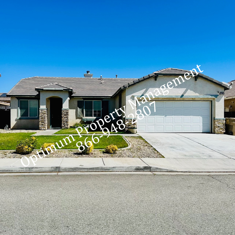 12962 Tehachapi St - Photo 2 of 38