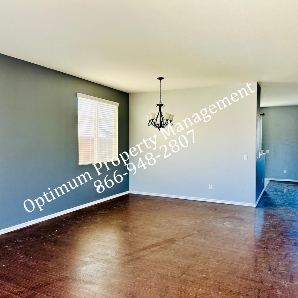 12962 Tehachapi St - Photo 3 of 38