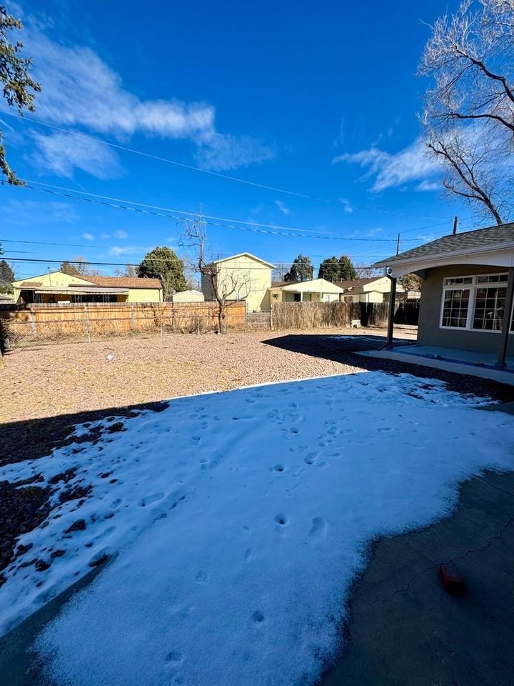 314 Redwood Dr - Photo 4 of 46