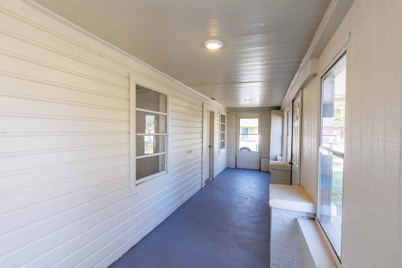 2212 20th St N - Photo 7 of 17