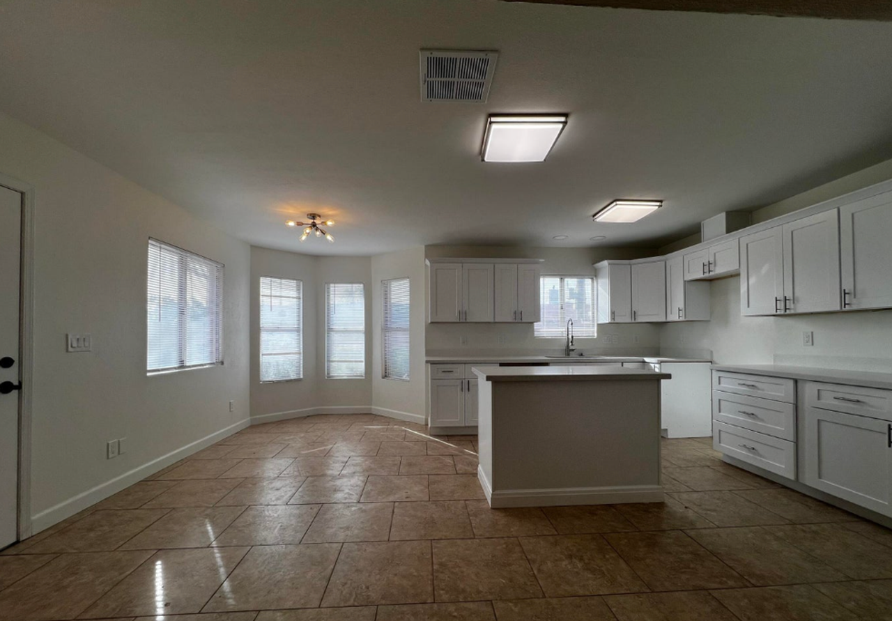 3701 W Keim Dr - Photo 3 of 19