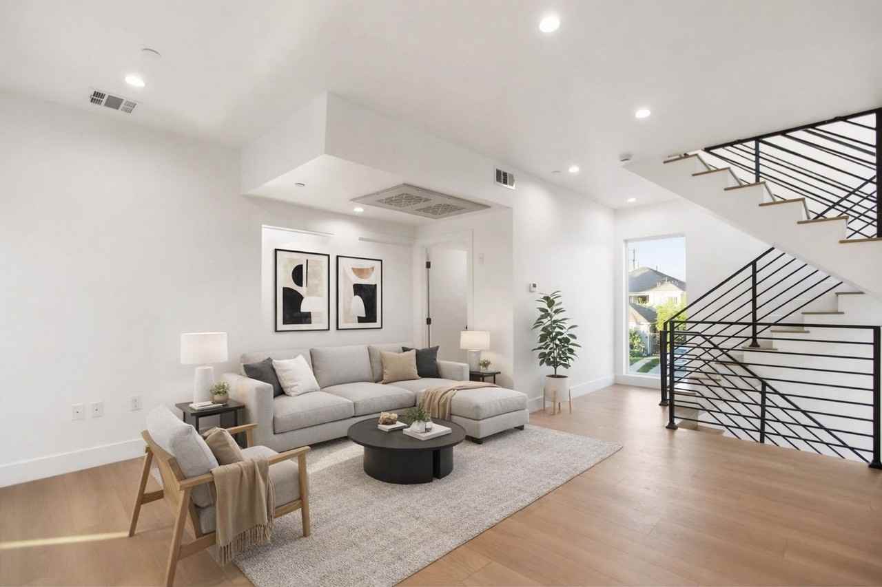 828 N Detroit St - Photo 7 of 50