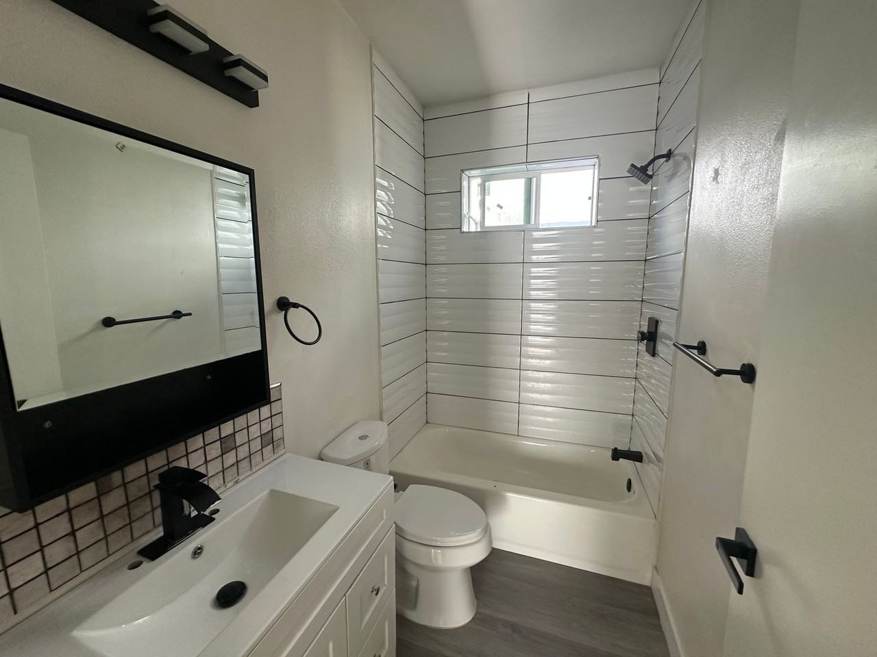 115 W 86th Pl - Photo 3 of 5