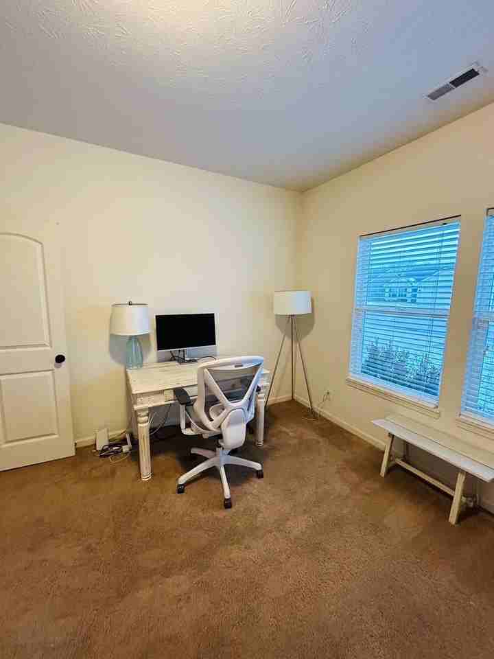 2160 Rutherford Dr - Photo 2 of 17