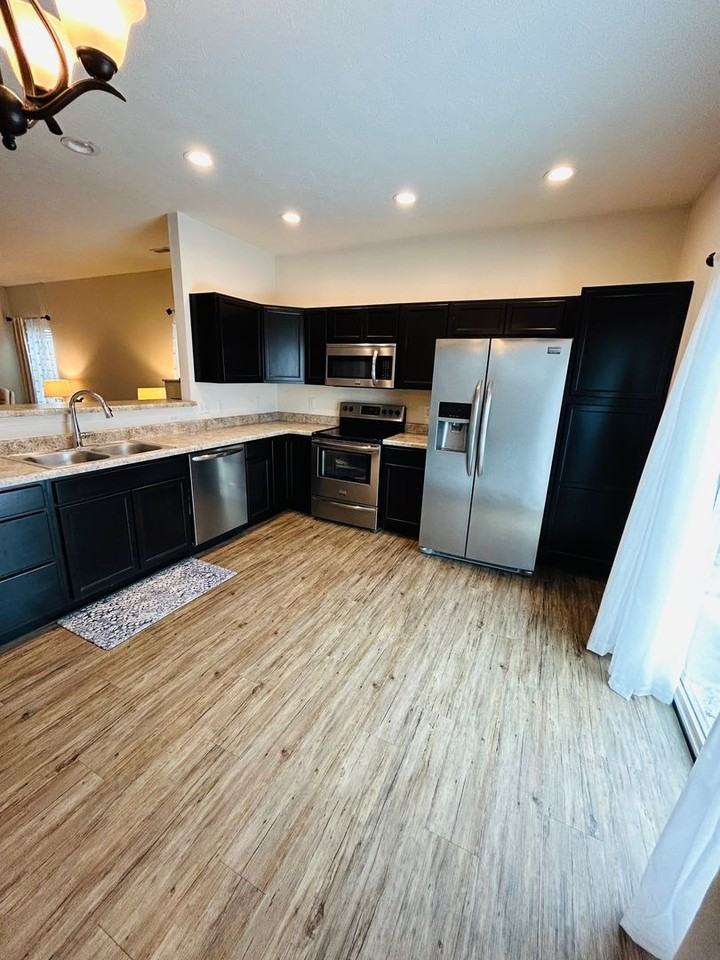 2160 Rutherford Dr - Photo 7 of 17