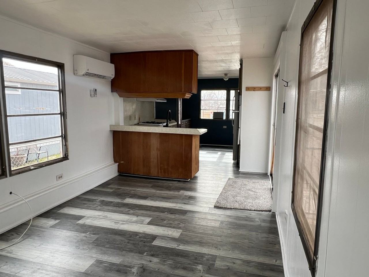 218 E 1/2 St N #B - Photo 2 of 17