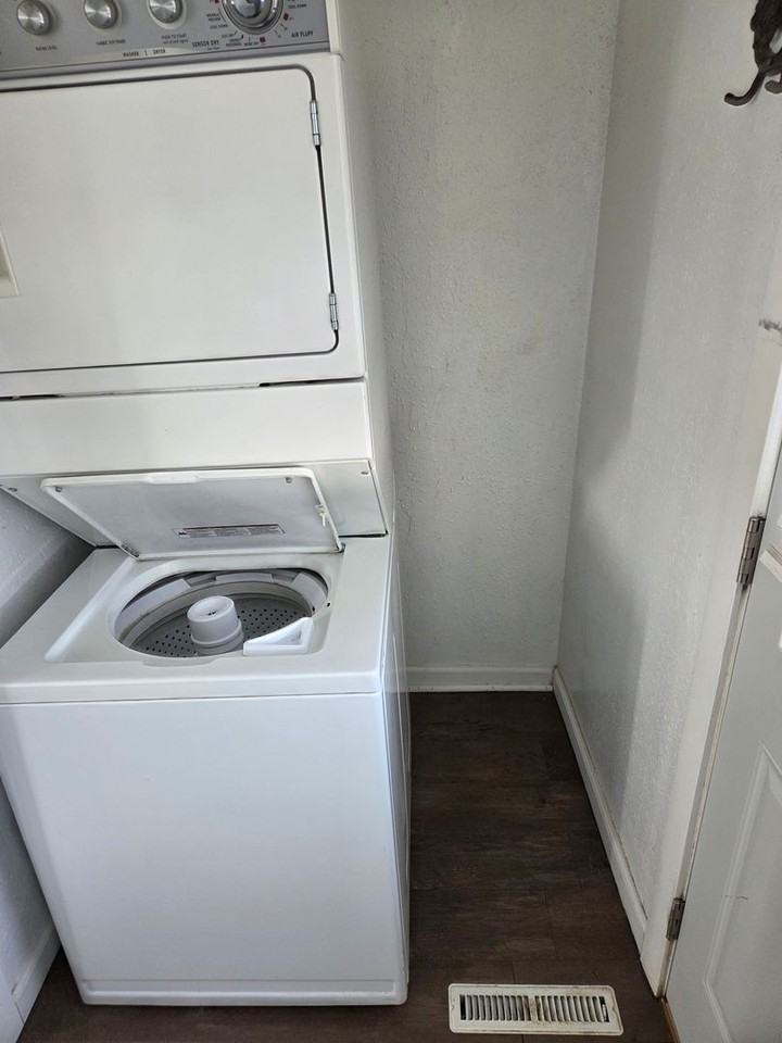 724 3rd St Ne - Photo 7 of 7