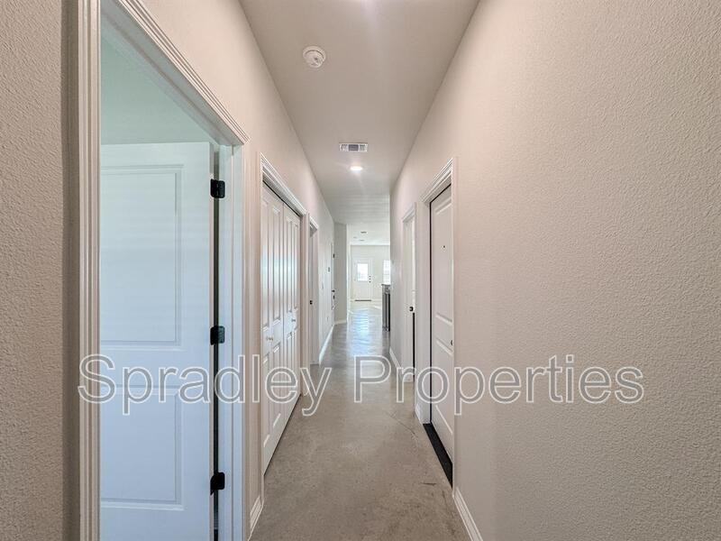 305 Juniper Dr Unit A - Photo 5 of 17