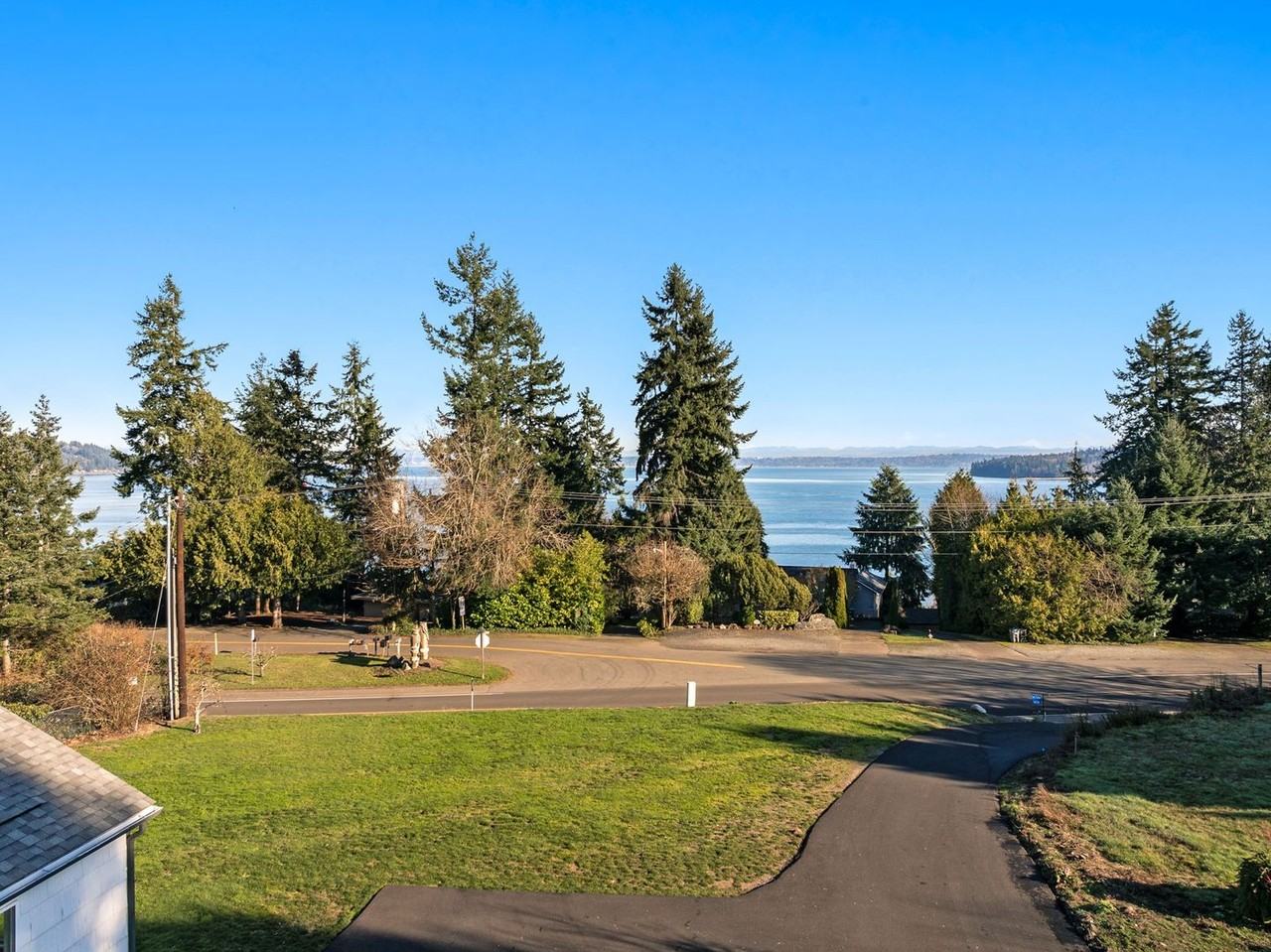 1672 Colchester Dr E - Photo 5 of 25