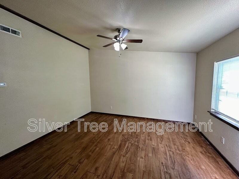 358 Brighton Oaks Dr #3 - Photo 5 of 14