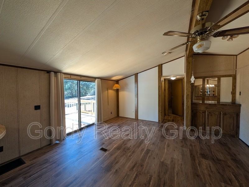 6511 Blue Springs Rd - Photo 4 of 14