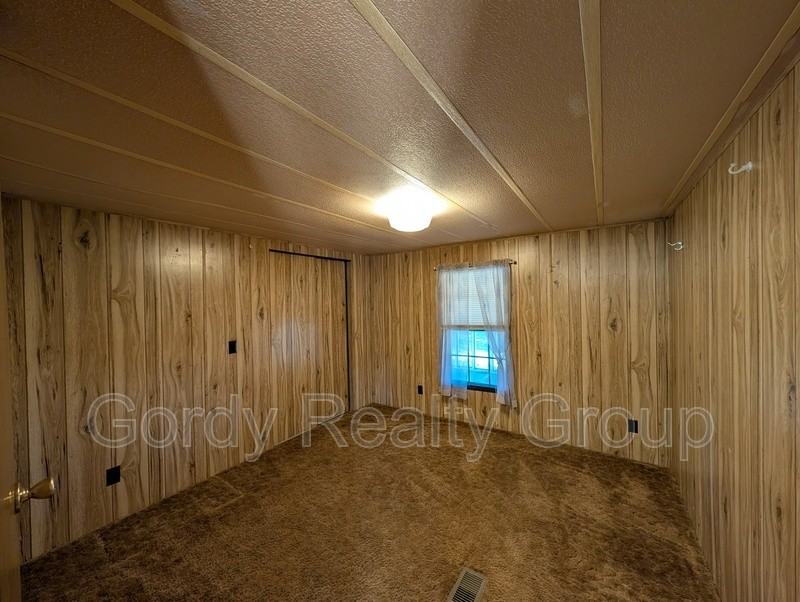 6511 Blue Springs Rd - Photo 6 of 14