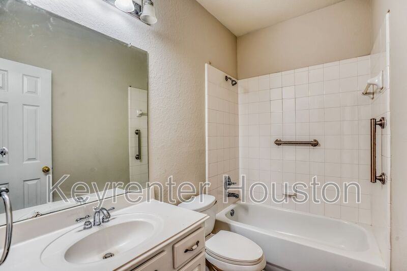 21615 Balsam Brook Ln - Photo 4 of 15