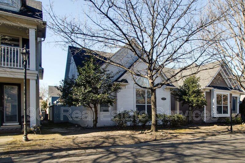 1417 Island Town Dr - Photo 2 of 24