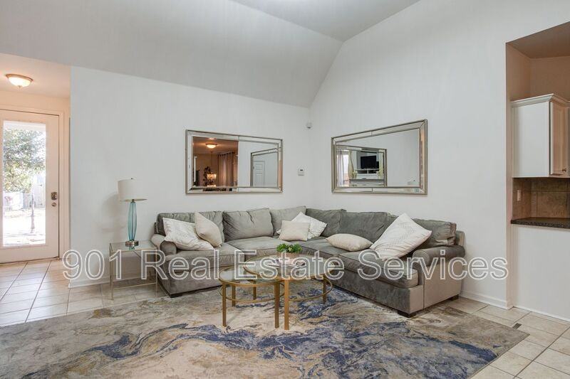 1417 Island Town Dr - Photo 5 of 24