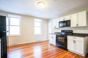 featured image of 10 River St #1