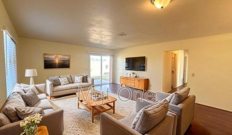 24382 Delphinium Ave - Photo 5 of 16