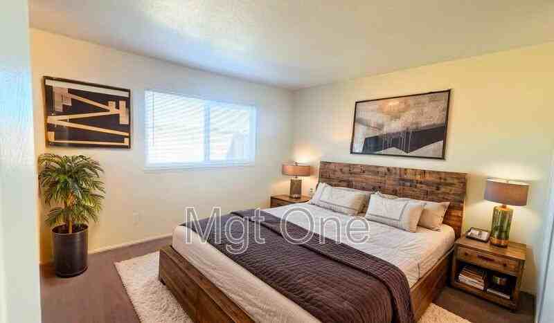 24382 Delphinium Ave - Photo 7 of 16