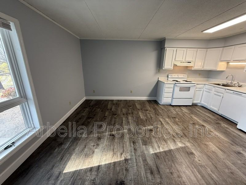 420 W Jackson Blvd #18 - Photo 4 of 14