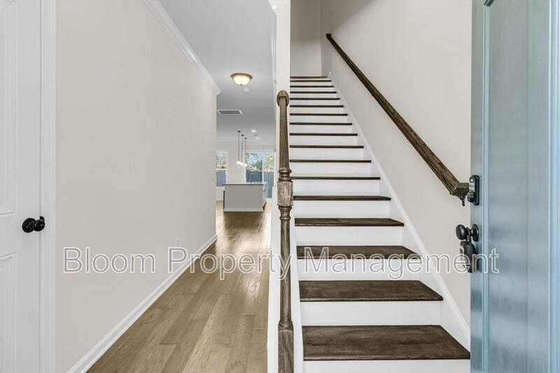 1660 Bridwell Ln - Photo 2 of 32