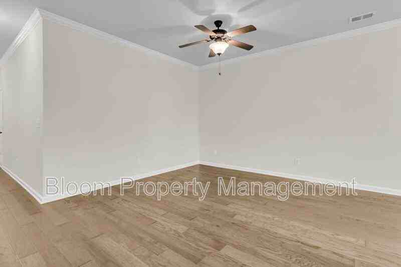 1660 Bridwell Ln - Photo 7 of 32