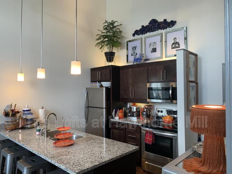 1101 Hawthorne Ln #250 - Photo 6 of 7