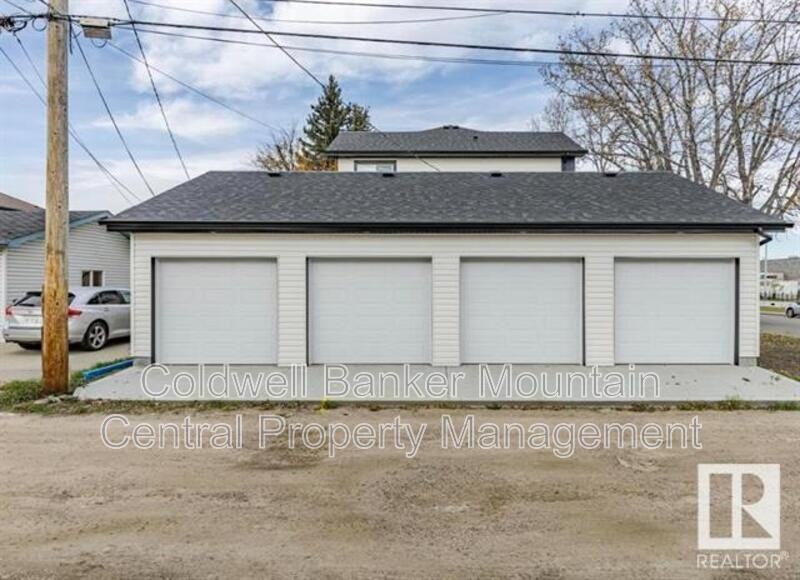 10008 162 St Nw - Photo 2 of 10