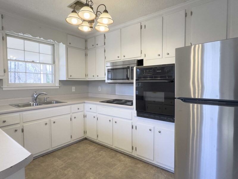 328 Dunbar Cave Rd - Photo 6 of 22