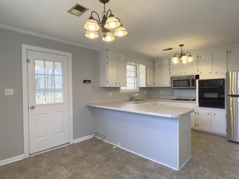 328 Dunbar Cave Rd - Photo 7 of 22