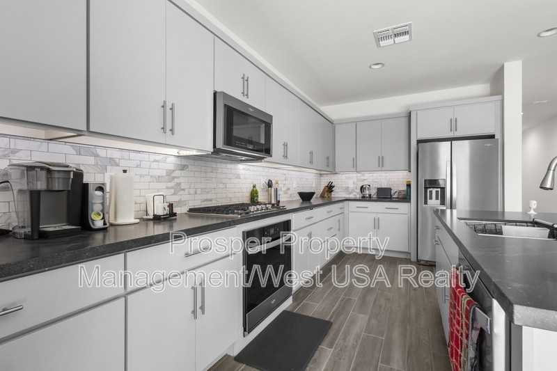 21317 E Kingbird Dr - Photo 2 of 11