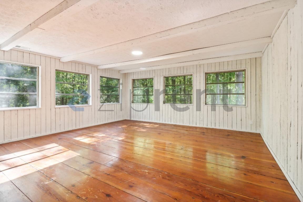 4810 Chapel Hill Rd - Photo 7 of 29