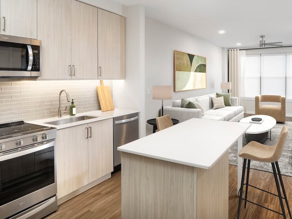 Avalon Wayne - Photo 2 of 33