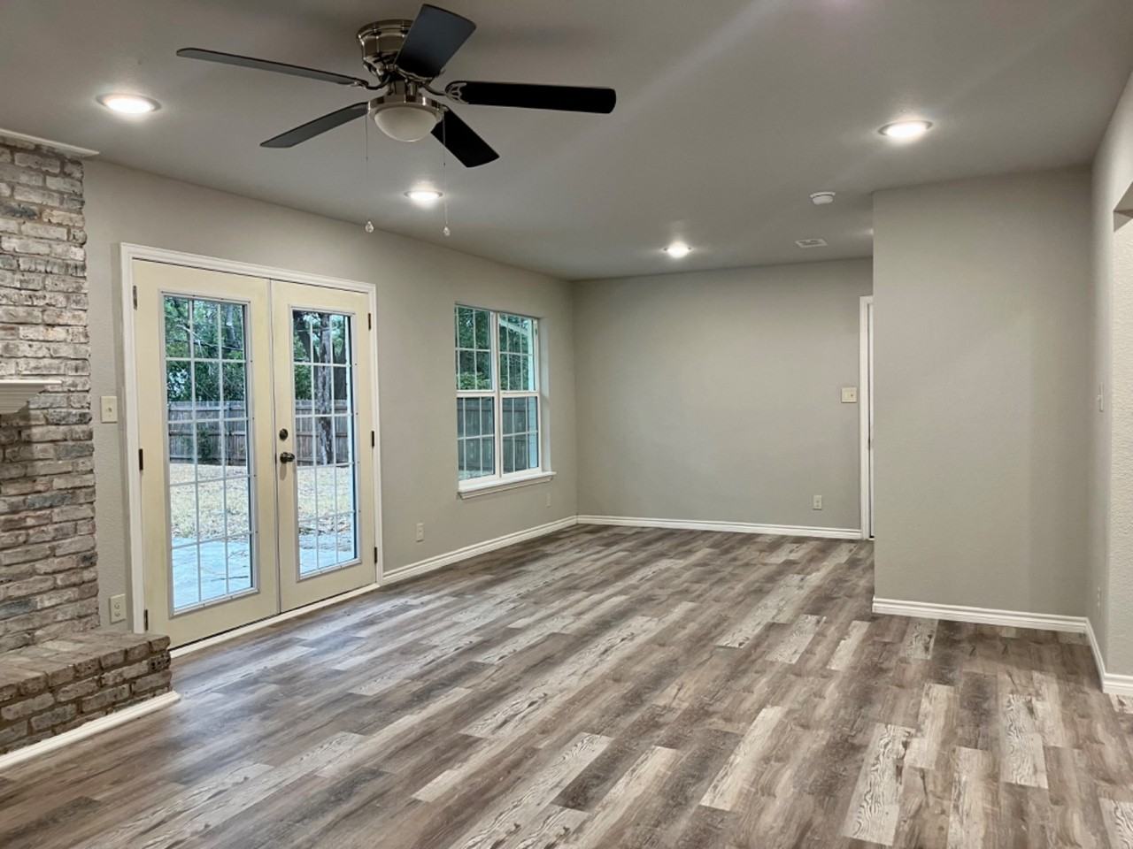 6432 Trail Lake Dr - Photo 7 of 11