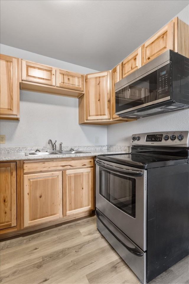 340 Bench - Photo 6 of 10