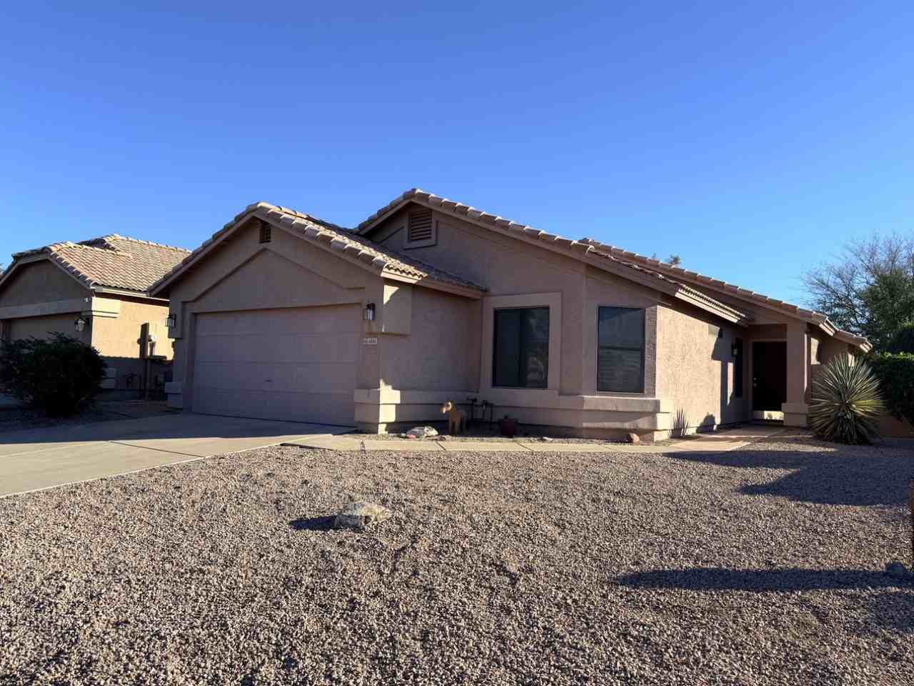 6061 E Rochelle St - Photo 2 of 11