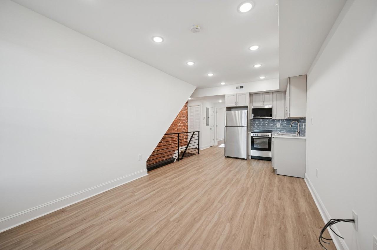 5644 Blakemore St - Photo 3 of 20