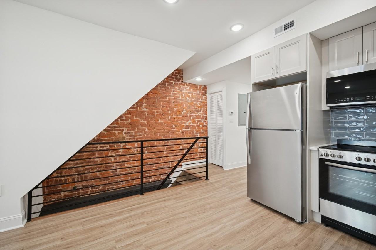 5644 Blakemore St - Photo 5 of 20