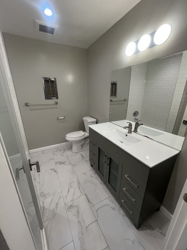 120 S Belmont St #5 - Photo 2 of 18