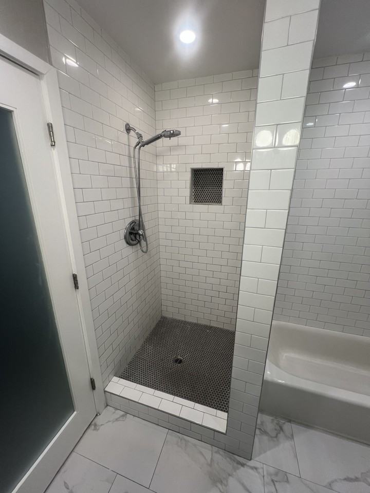 120 S Belmont St #5 - Photo 3 of 18