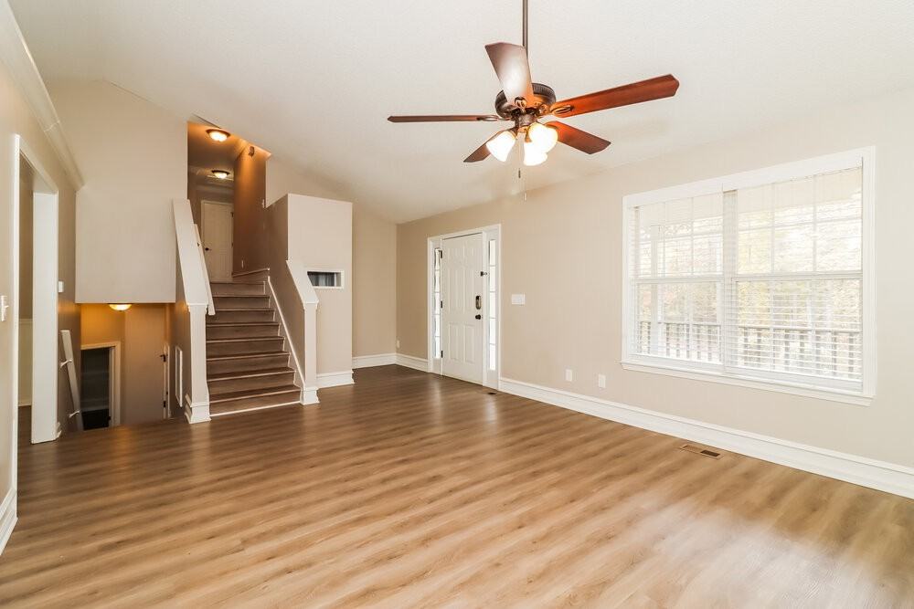 3095 Briarfield Ct - Photo 5 of 18