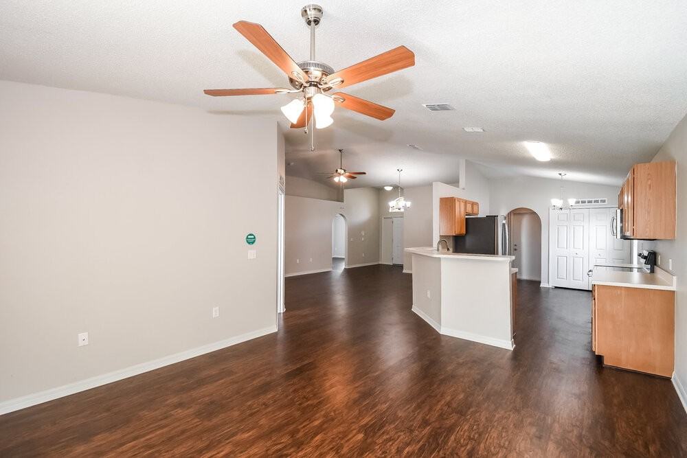 7428 Prosperity Park Rd N - Photo 5 of 16