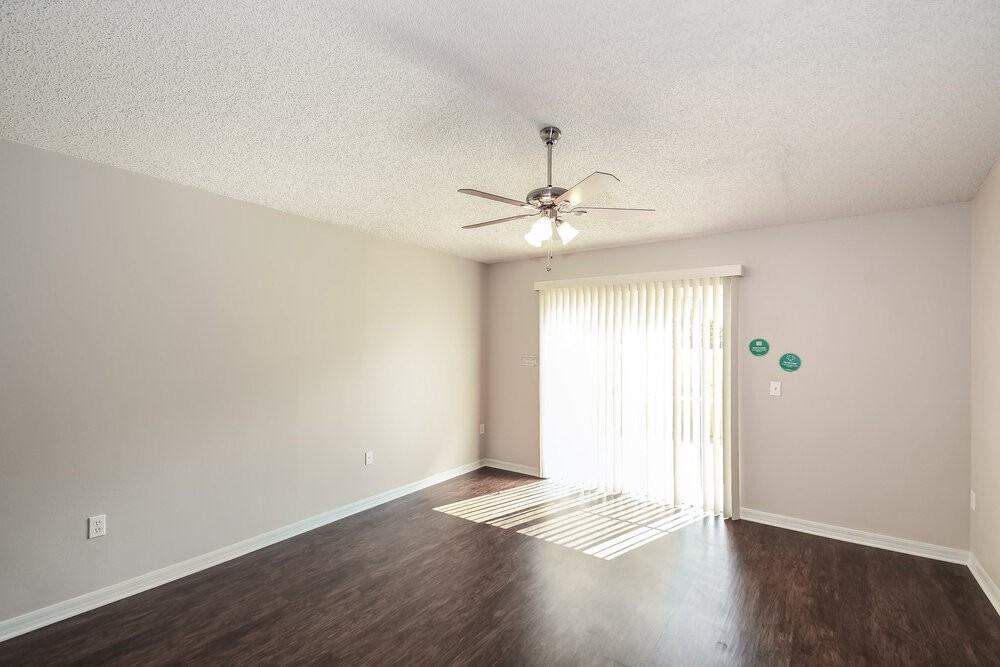 7428 Prosperity Park Rd N - Photo 6 of 16