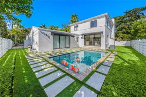 featured image of NE 57th St & NE 6th Ave