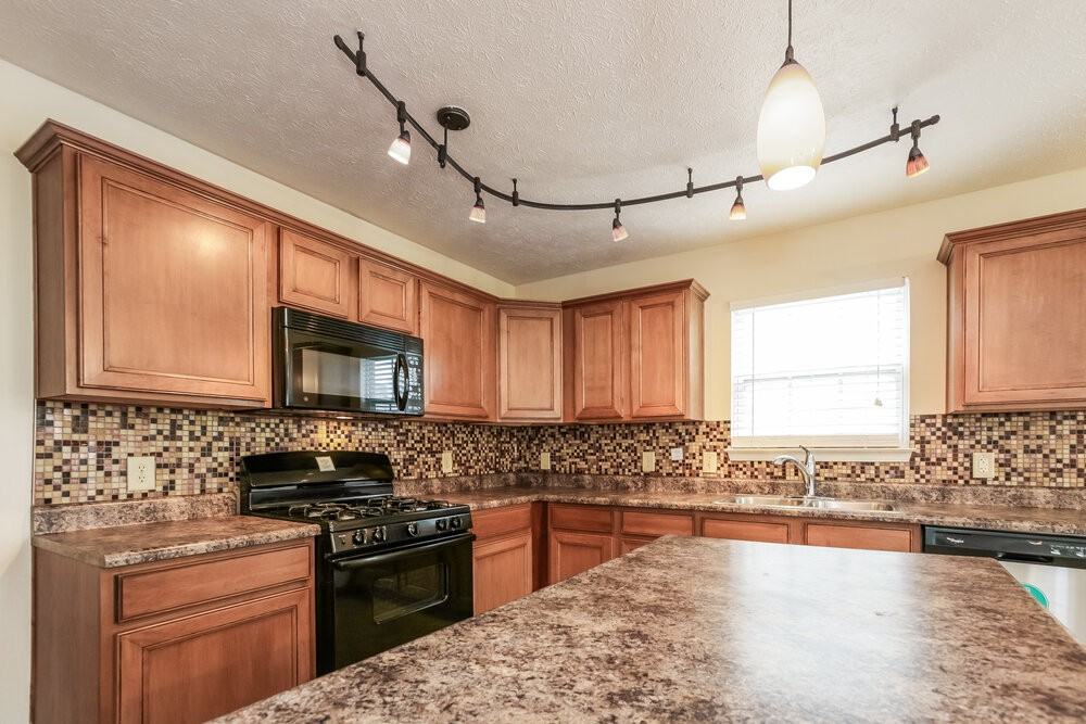 2916 Sentiment Ln - Photo 5 of 16