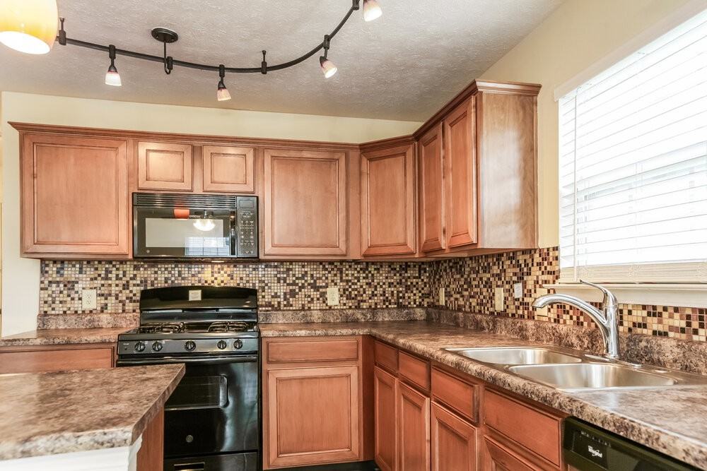 2916 Sentiment Ln - Photo 6 of 16