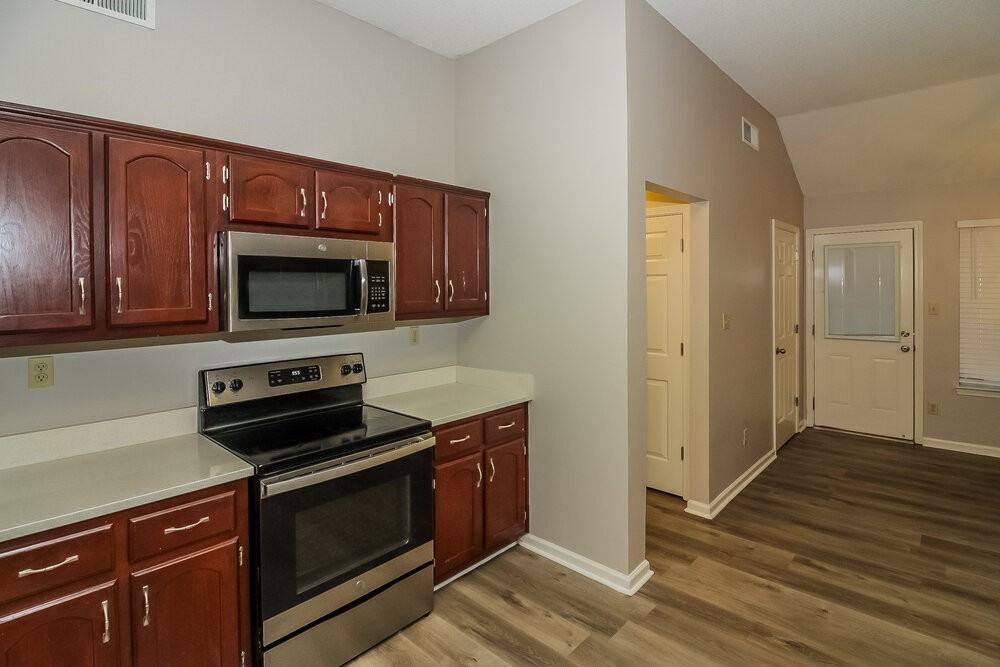 5700 Kayla Dr - Photo 7 of 16