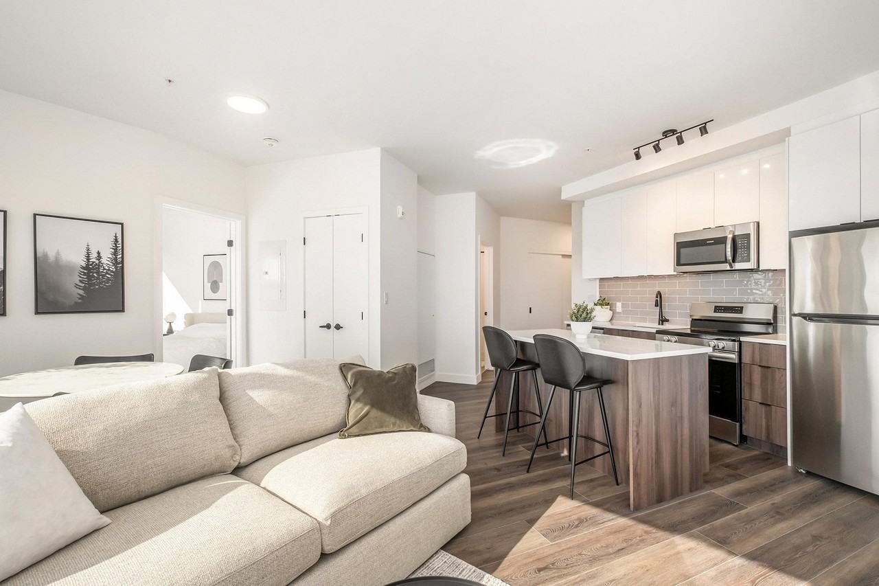 1600 James Naismith Dr - Photo 4 of 16