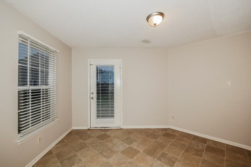 6432 Nightshade Dr - Photo 7 of 17