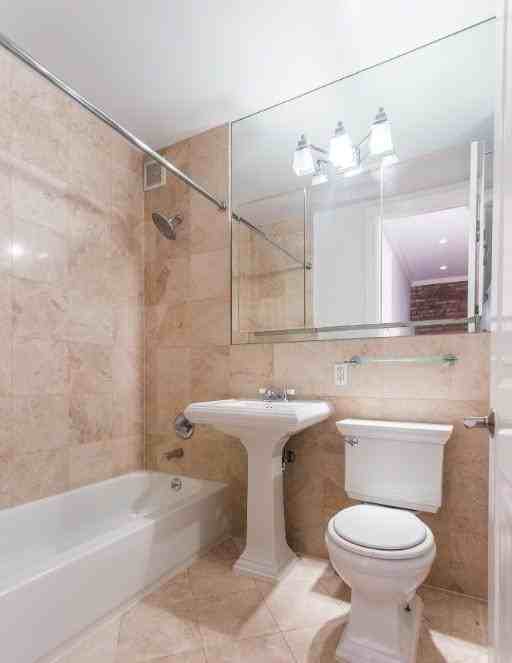 E 1st St #1R - Photo 5 of 5